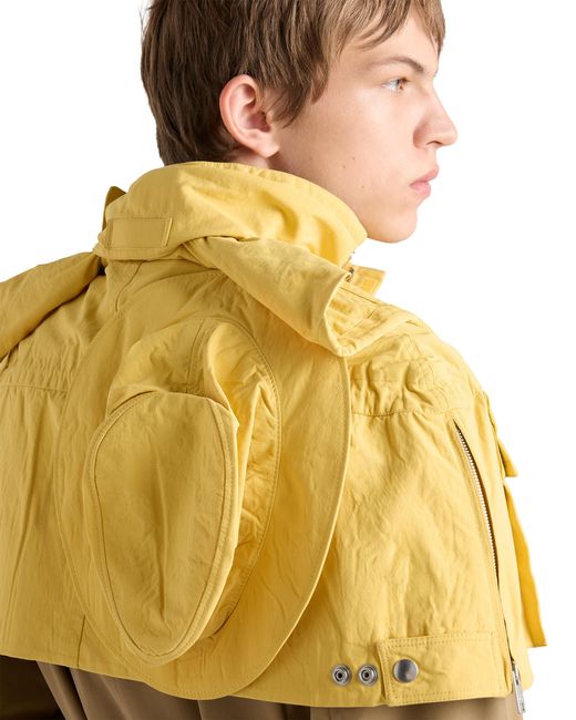 Mantella di Prada in Yellow da Uomo