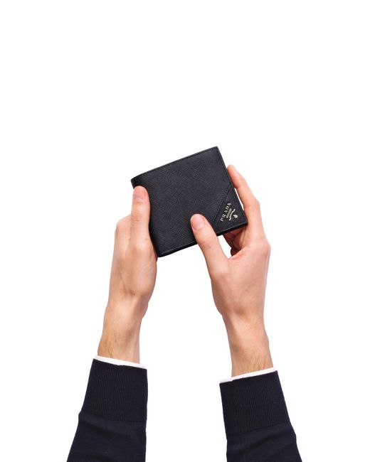 Bifold wallet Prada pour homme en coloris Black