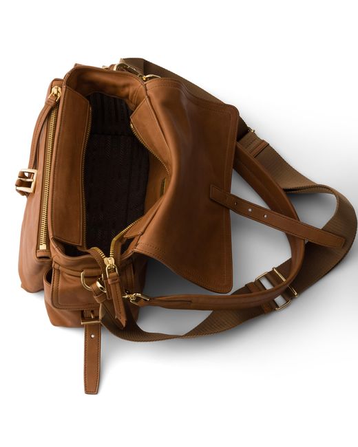 Borsa Explore Medium di Prada in Brown