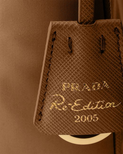Mini Borsa Re-Edition 2005 di Prada in Brown
