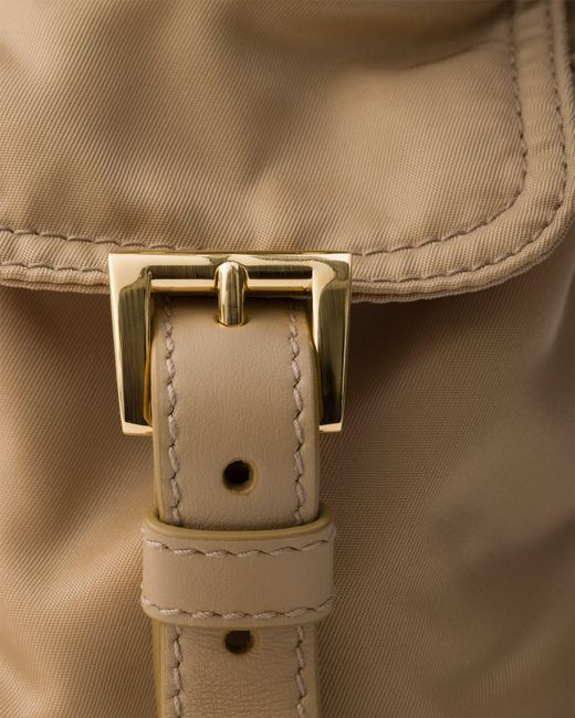 Borsa Explore Medium di Prada in Brown