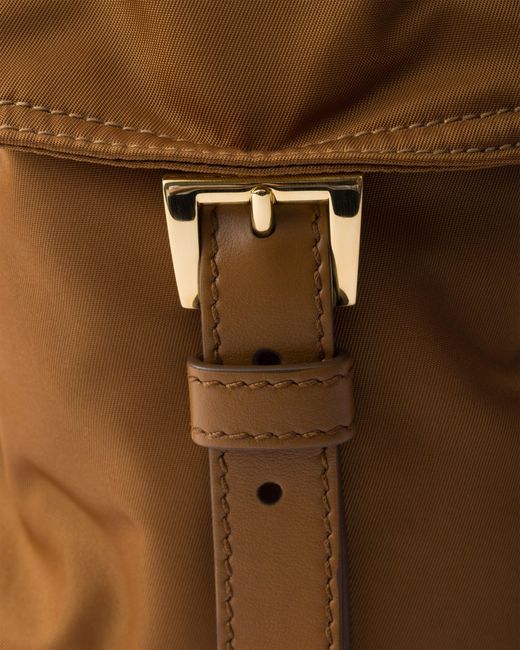 Borsa Explore Large di Prada in Brown