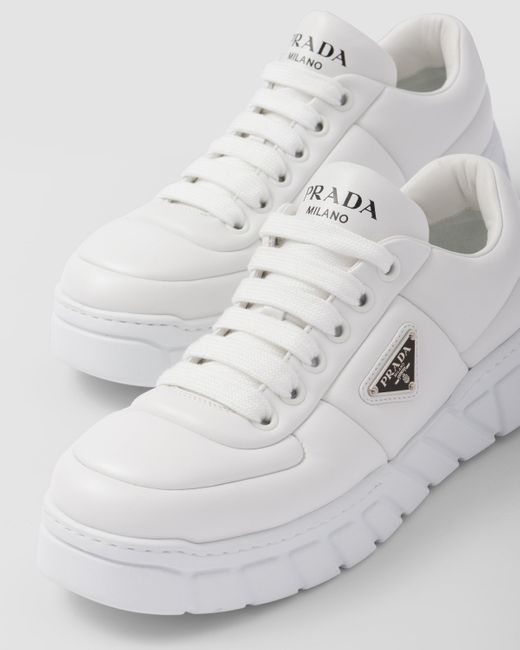 Prada Sneaker Aus Gepolstertem Nappa-leder in White für Herren