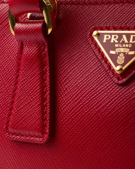 Borsa Galleria Micro di Prada in Red