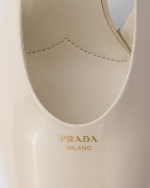 Prada White Slingback-Pumps Aus Lackleder