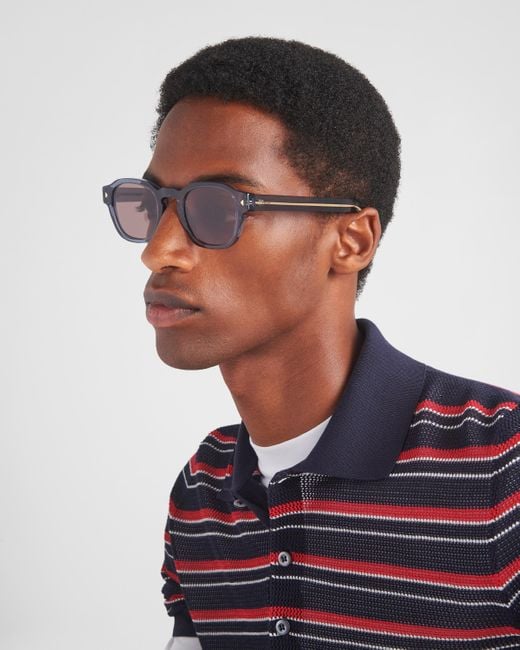 Prada sunglasses with the iconic l plaque サングラス Polarized Black Lenses Sunglasses with the iconic metal