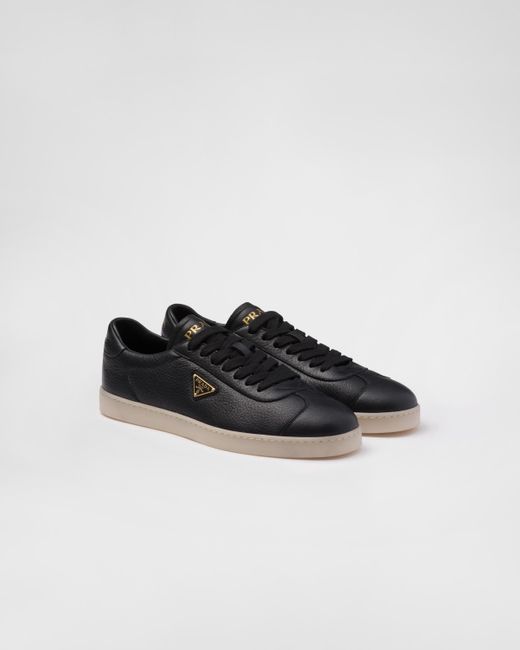 Prada Sneakers mit Triangel-Logo in Black für Herren