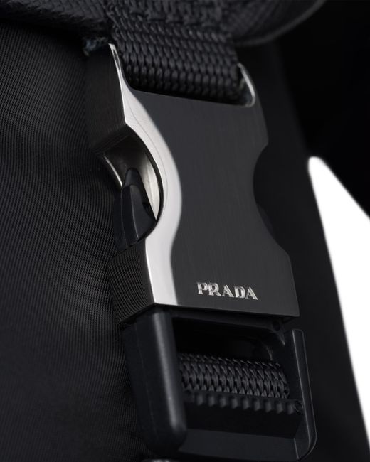Prada Schultertasche Mit Logo-Patch in Black für Herren