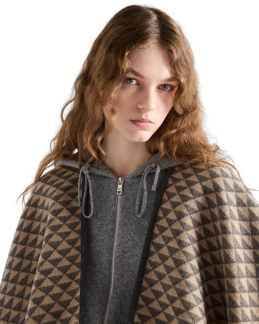 Poncho Double di Prada in Black