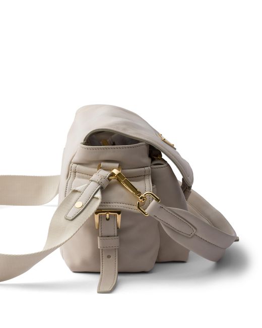 Borsa Explore Medium di Prada in Gray