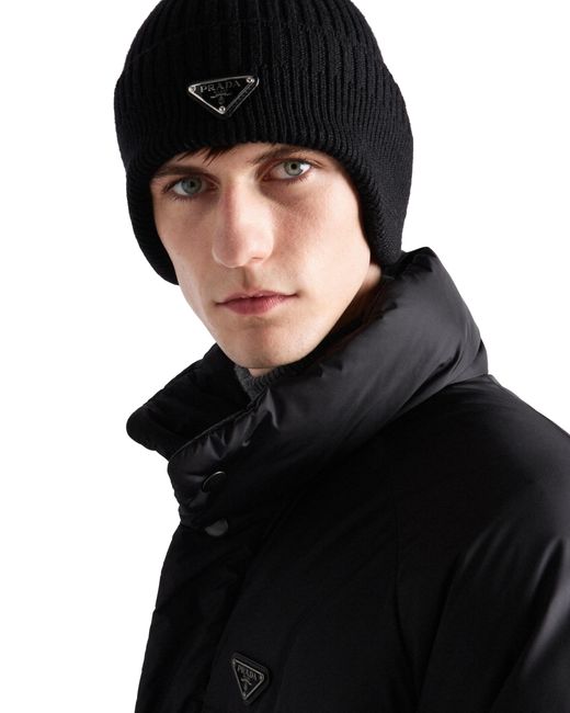 Prada Beanie Mit Emailliertem Logo in Black für Herren