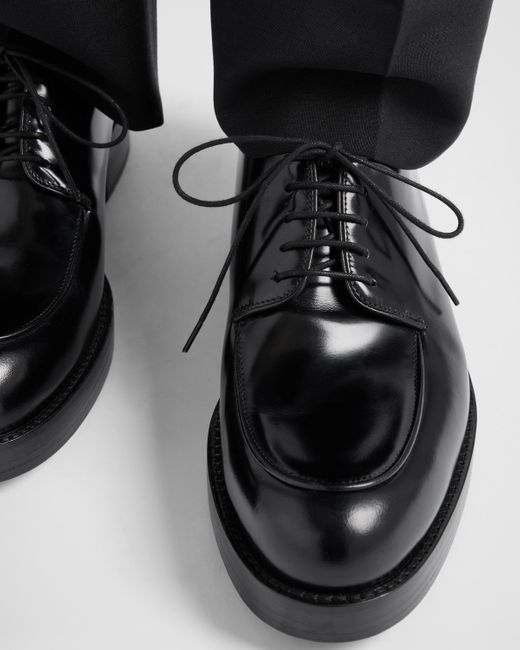 Scarpe Stringate di Prada in White da Uomo