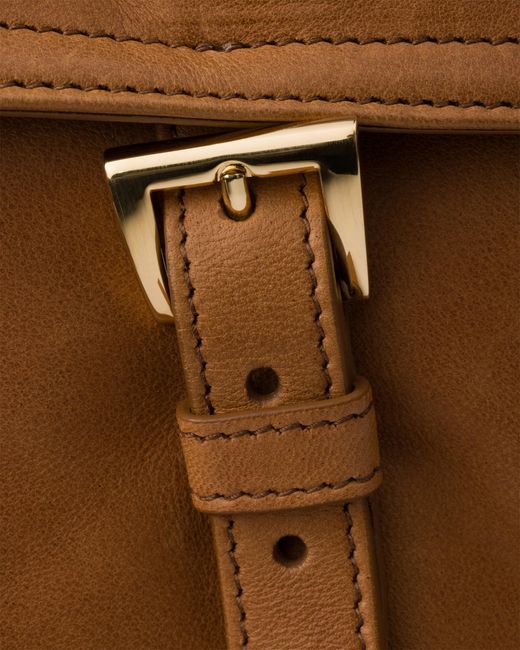 Borsa Explore Medium di Prada in Brown