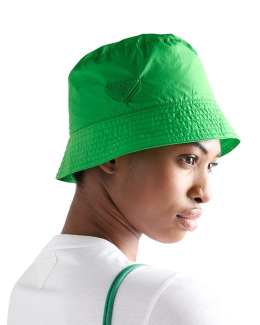 Prada Foldable Re-Nylon Bucket Hat in Green | Lyst UK