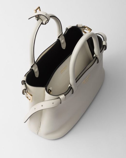 Prada White Kleine Buckle Handtasche Aus Leder Mit Doppeltem Gürtel