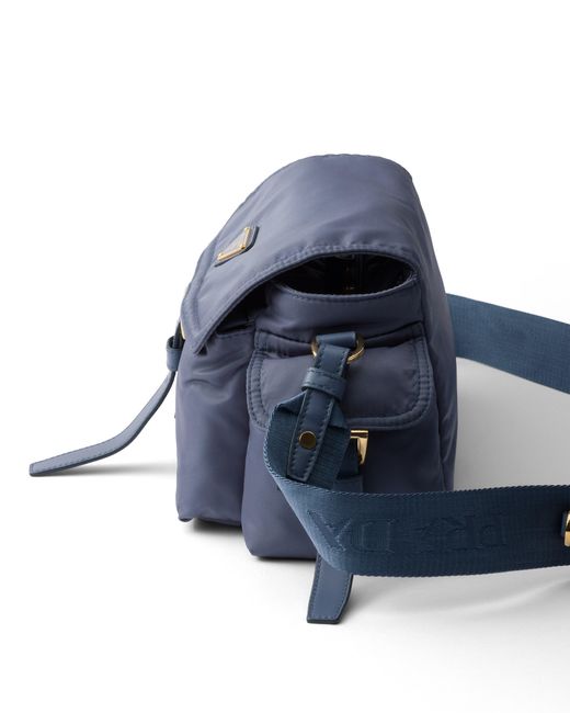 Borsa Explore Medium di Prada in Blue
