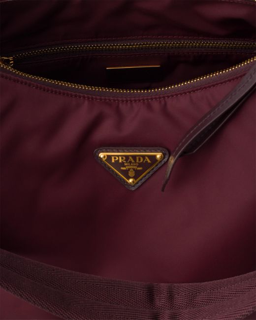 Borsa Explore Large di Prada in Purple