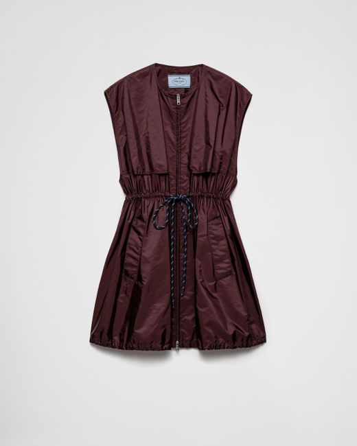 Robe Courte En Re-Nylon Prada en coloris Red
