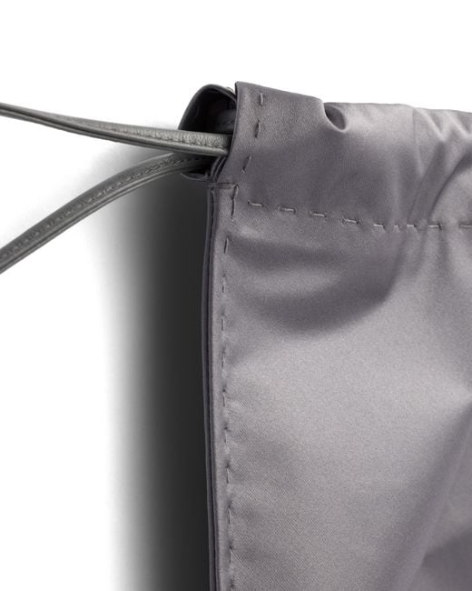 Pouch Wish di Prada in Gray
