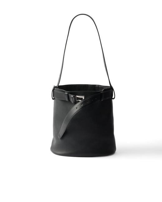 Bolso Saco Buckle De Piel Con Cinturón, Mujer Prada de color Black