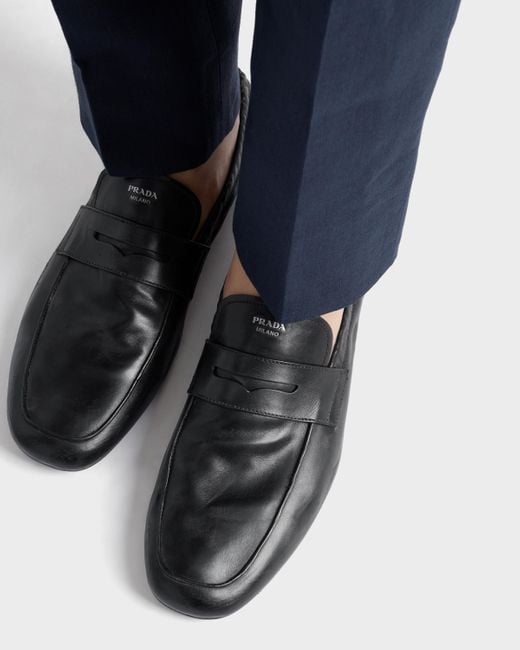 Mocassins En Cuir Effet Vieilli Shuffle Prada pour homme en coloris White