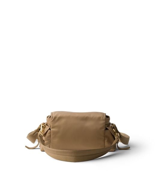 Borsa Explore Medium di Prada in Brown