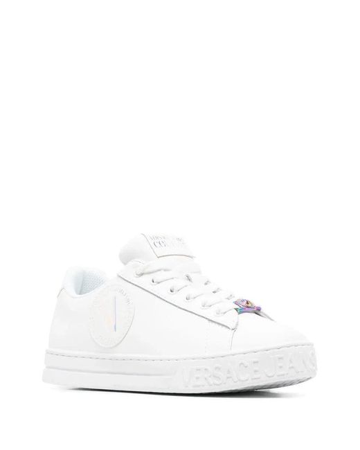 Sneakers Bianca Logo V Ricamato di Versace Jeans in White