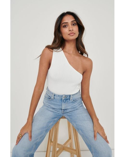 White one hotsell shoulder knitted top