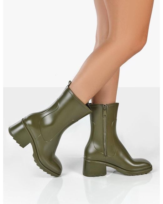 Zip up shop wellies