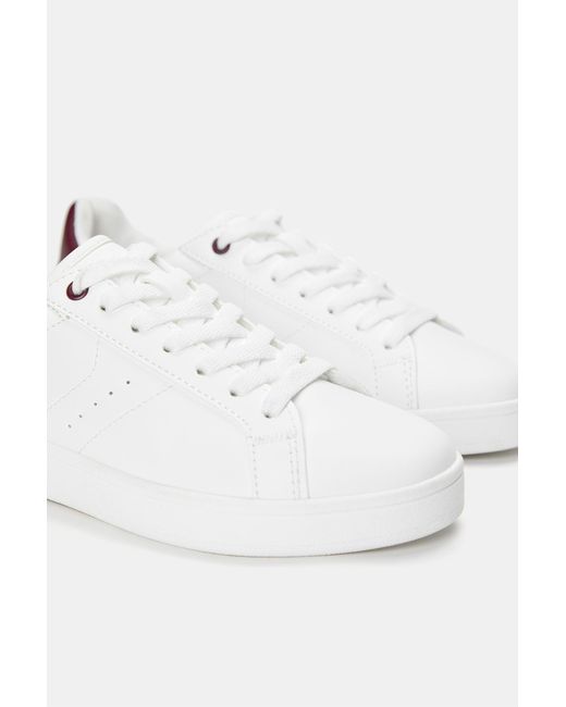 Pull&Bear White Basic-Sneaker Mit Detail