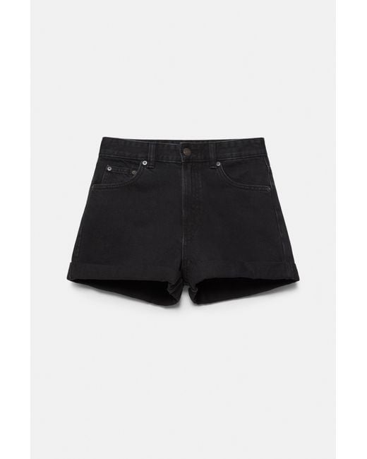 Short Jeans Mom Risvolto di Pull&Bear in Black