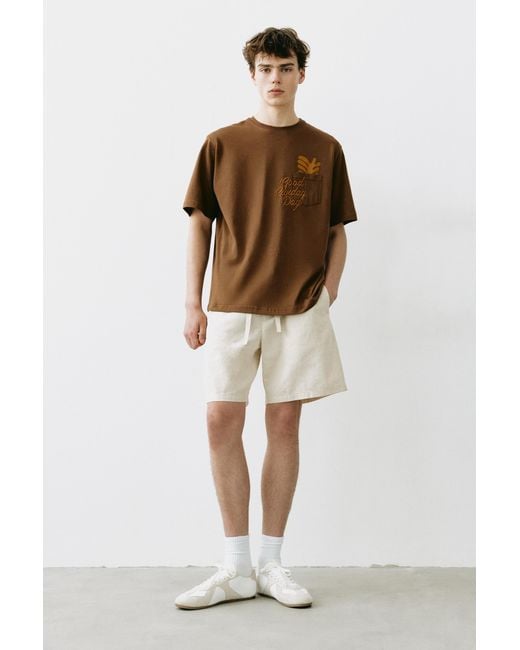 Pull&Bear Brown Boxy Fit Graphic Pocket T-Shirt for men