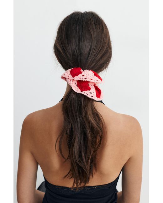 Pull&Bear Red Crochet Hearts Scrunchie