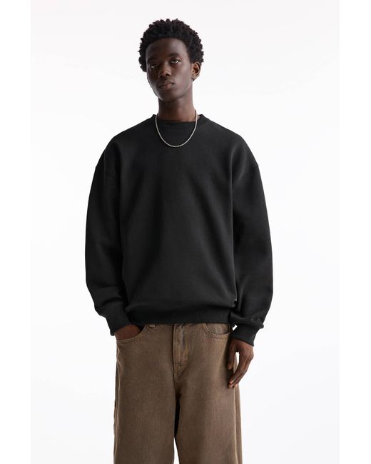 Black basic sweatshirt hotsell