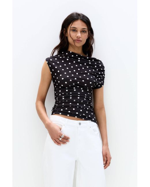 Pull&Bear Black Asymmetrisches Top Mit Tupfen