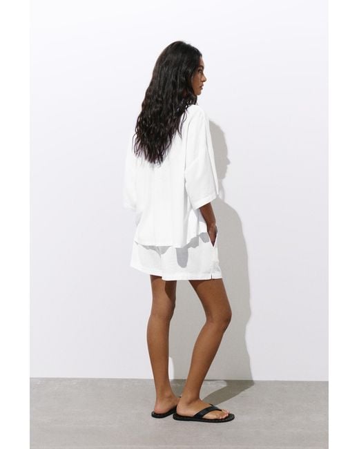 Pull&Bear White Linen Blend Shorts