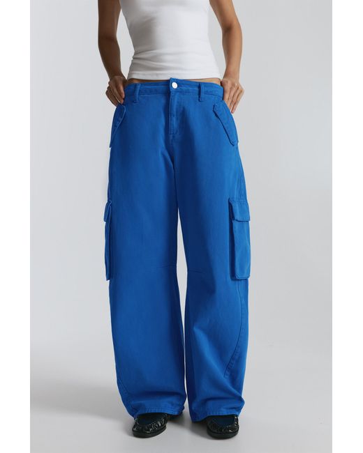 Pantalon Cargo Balloon Pull&Bear en coloris Blue