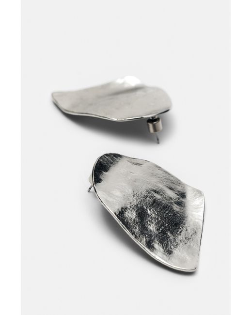 Pull&Bear Metallic Textured Flat Earrings
