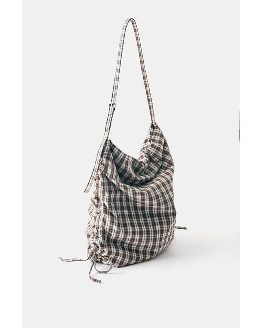 Pull&Bear White Shopper Mit Karomuster