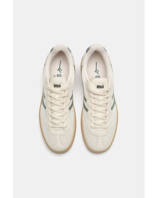 Sneakers Retrò di Pull&Bear in White da Uomo