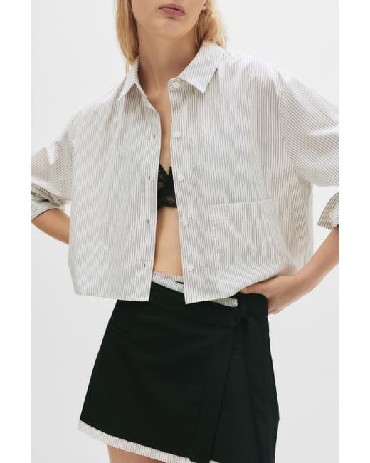 Pull&Bear White Gestreiftes Cropped-Hemd Mit Tasche