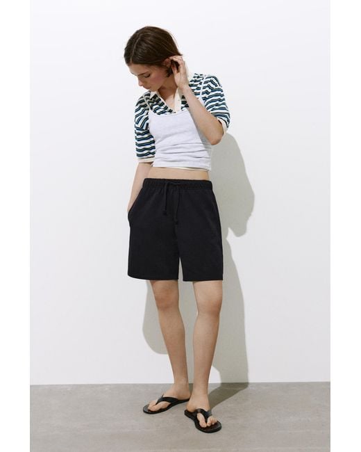 Pull&Bear Black Bermuda Shorts With Elasticated Waistband