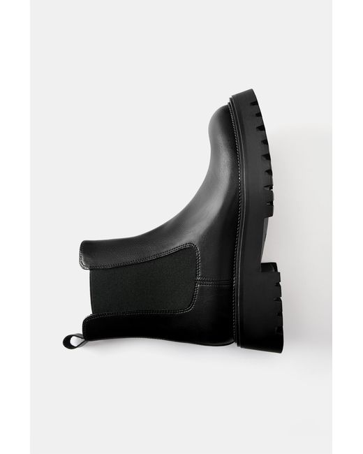 Pull&Bear Black Flat Chelsea Ankle Boots