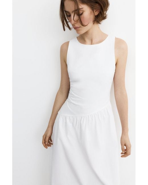 Vestito Midi di Pull&Bear in White