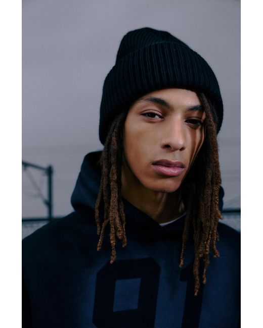 Pull&Bear Black Chunky Knit Beanie for men