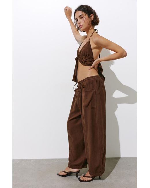 Pantaloni Barrel di Pull&Bear in Brown