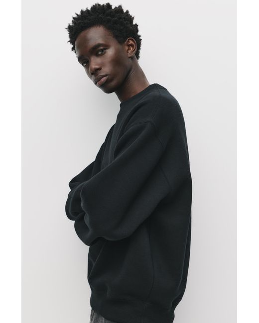 Pull&Bear Black Basic Round Neck Sweatshirt for men
