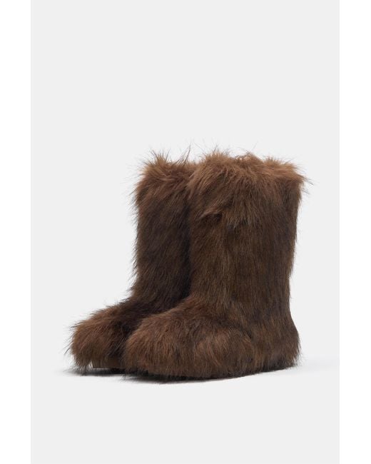 Pull&Bear White Flat Faux Fur Boots