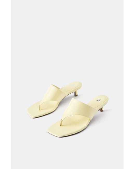 Pull&Bear White Heeled Sandals With Toe Loop