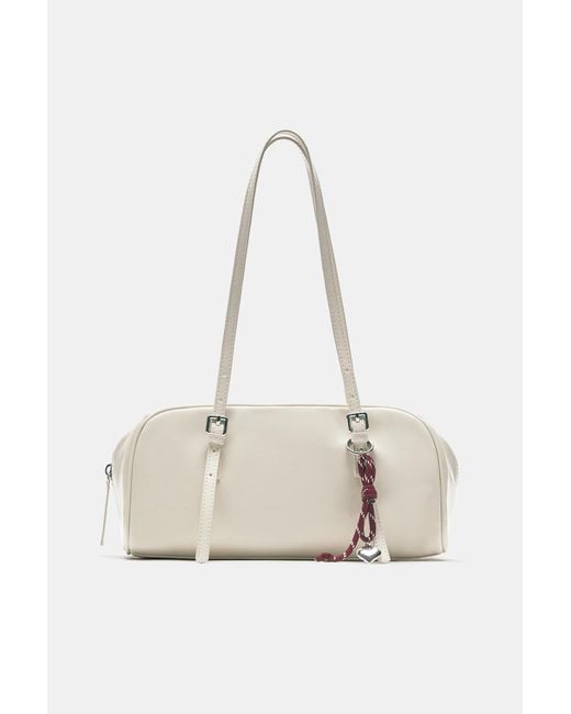 Borsa A Spalla Con Charm di Pull&Bear in White